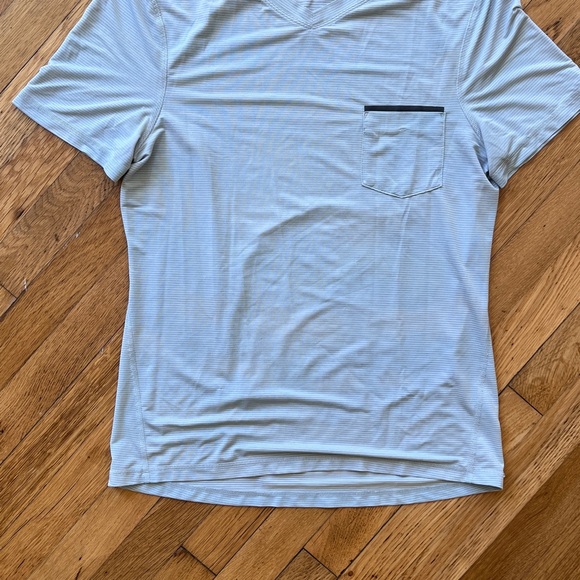 Men’s LuLu Lemon Shirt - Picture 1 of 3